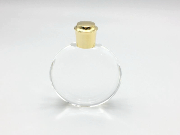 金色香水瓶蓋